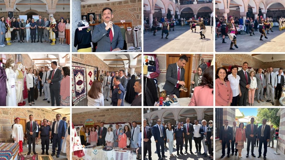 HAYAT BOYU ÖĞRENME HAFTASI ETKİNLİKLERİ KAPSAMINDA YUNUSEMRE VE ŞEHZADELER HALK EĞİTİM MERKEZLERİMİZCE HAZIRLANAN YIL SONU SERGİSİNİN AÇILIŞI GERÇEKLEŞTİRİLDİ