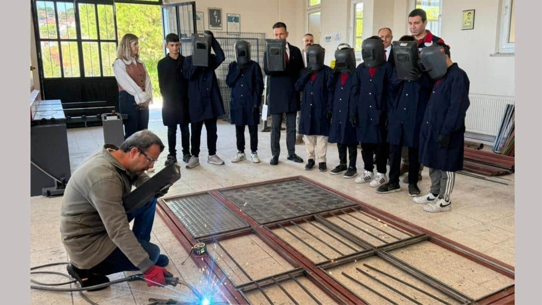 ORTAOKUL ÖĞRENCİLERİ MESLEK LİSELERİNDE 